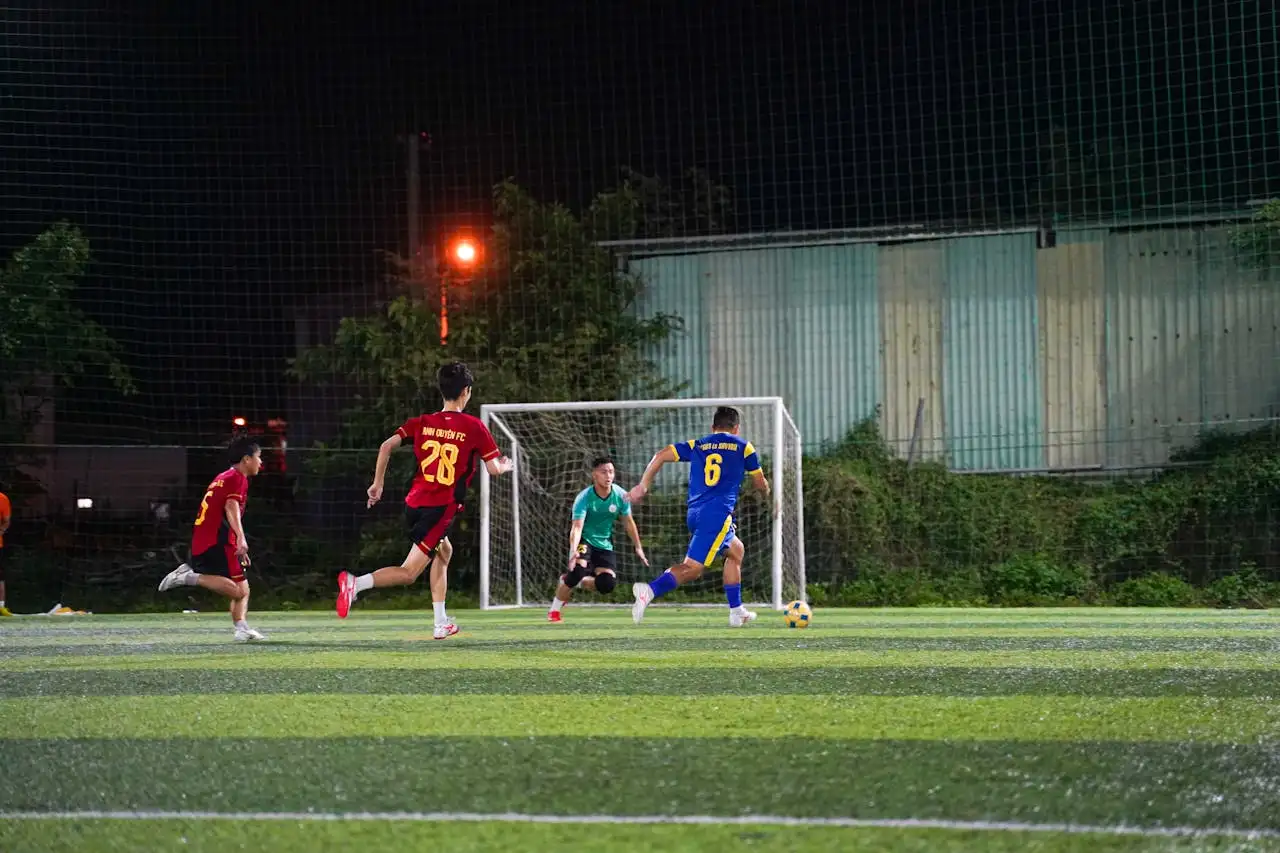 What Makes a Great Box-to-Box Midfielder in Football Manager